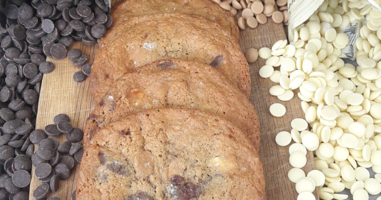 Store chewy cookies